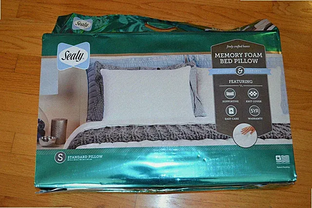 Sealy Memory Foam Bed Pillow (Cushions & Supports) Standard Size 22in X 16in NIP